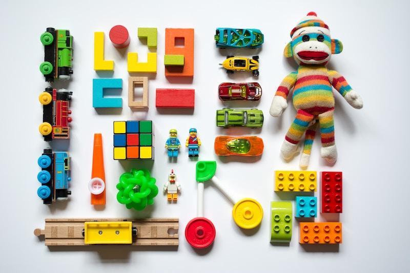 راهنمای انتخاب اسباب بازی برای کودکان